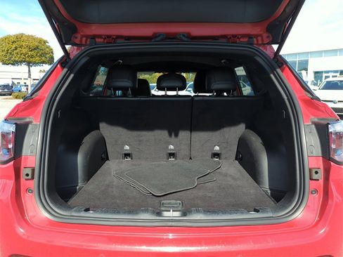 Used 2023 Jeep Compass Limited image 19