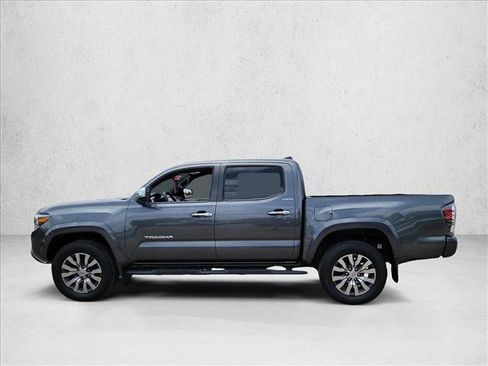 Used 2022 Toyota Tacoma Limited RWD image 8
