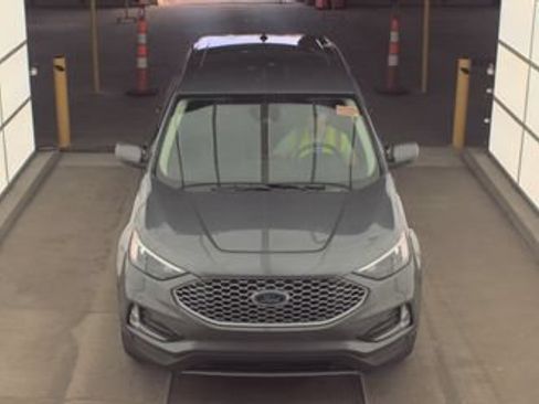 Used 2024 Ford Edge SEL w/ Convenience Package AWD/4WD image 2