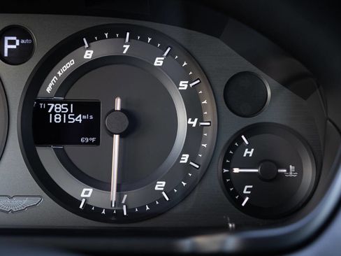 Used 2014 Aston Martin Vanquish Coupe image 69