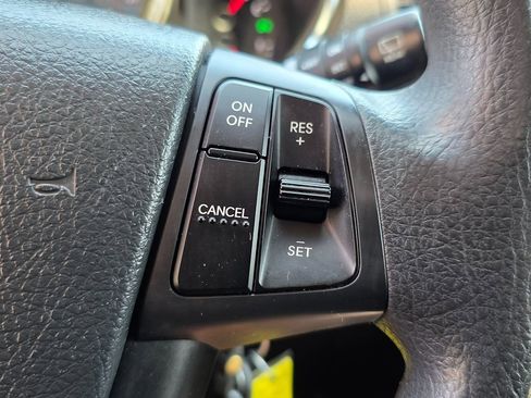 Used 2013 Kia Sorento LX w/ Third Row Pkg image 37