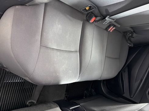 Used 2022 Toyota Corolla LE image 18