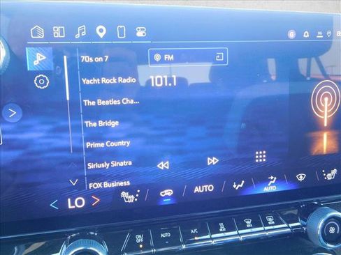 Used 2025 Chevrolet Blazer EV LT AWD/4WD image 19