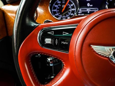 Used 2018 Bentley Mulsanne RWD image 40