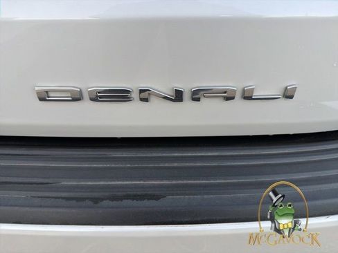 Used 2023 GMC Yukon Denali Ultimate w/ LPO, Floor Liner Package image 5