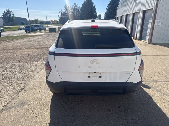 Used 2025 Hyundai Kona SEL AWD/4WD image 9