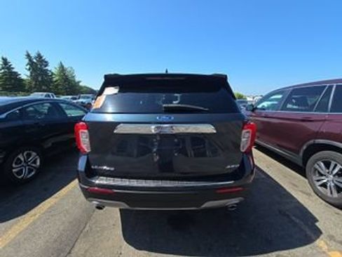 Used 2023 Ford Explorer Limited w/ Limited Technology Package AWD/4WD image 5