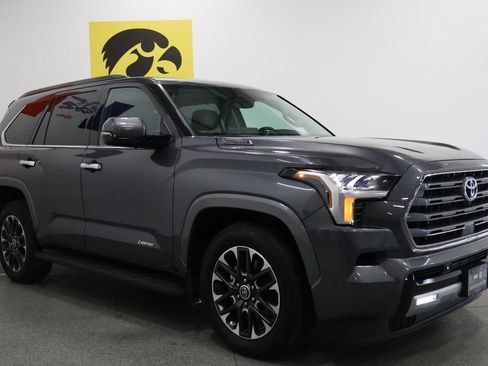 Used 2023 Toyota Sequoia Limited image 6