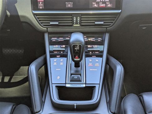 Used 2019 Porsche Cayenne image 20