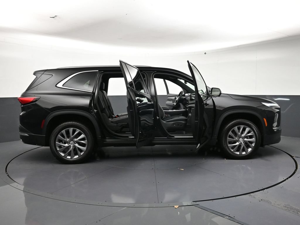 Used 2026 Buick Enclave Preferred w/ Power Package AWD/4WD image 33