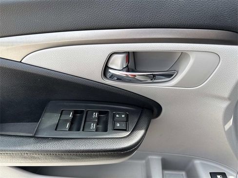 Used 2018 Honda Pilot LX image 20