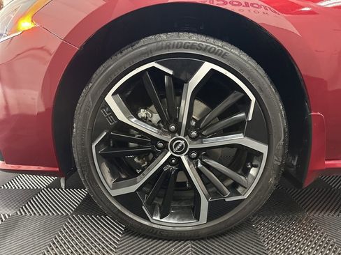 Used 2023 Nissan Altima 2.5 SR w/ SR Premium Package image 36