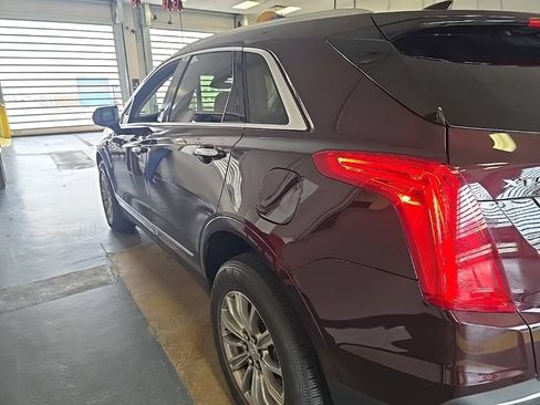 Used 2017 Cadillac XT5 Luxury w/ Driver Awareness Package AWD/4WD image 4