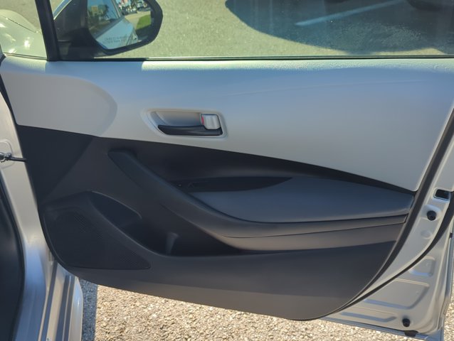Used 2022 Toyota Corolla LE FWD image 24