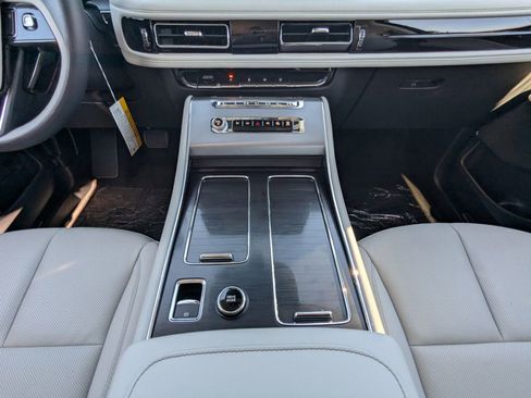 New 2026 Lincoln Aviator 2WD image 26