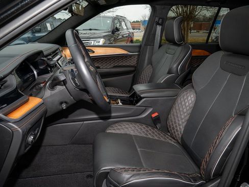 Used 2022 Jeep Grand Cherokee Summit image 13