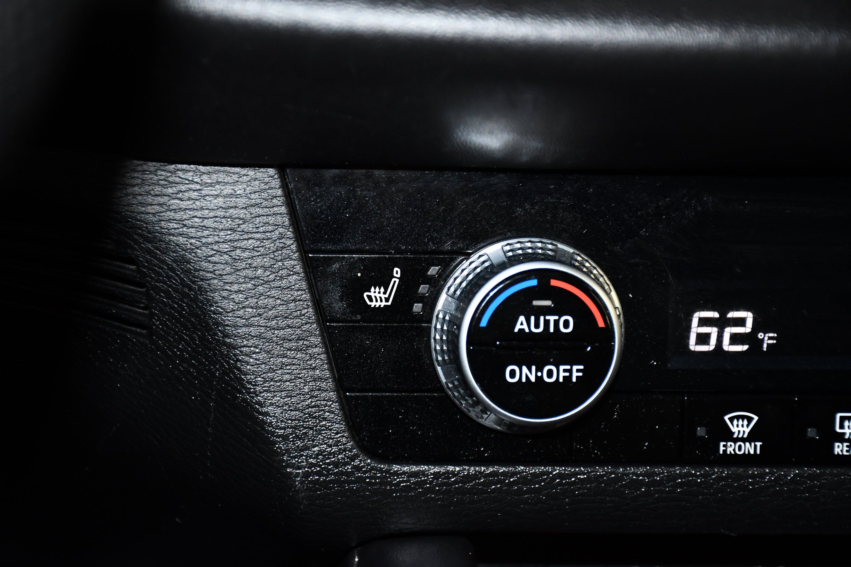 Used 2023 Mitsubishi Outlander SE AWD/4WD image 30