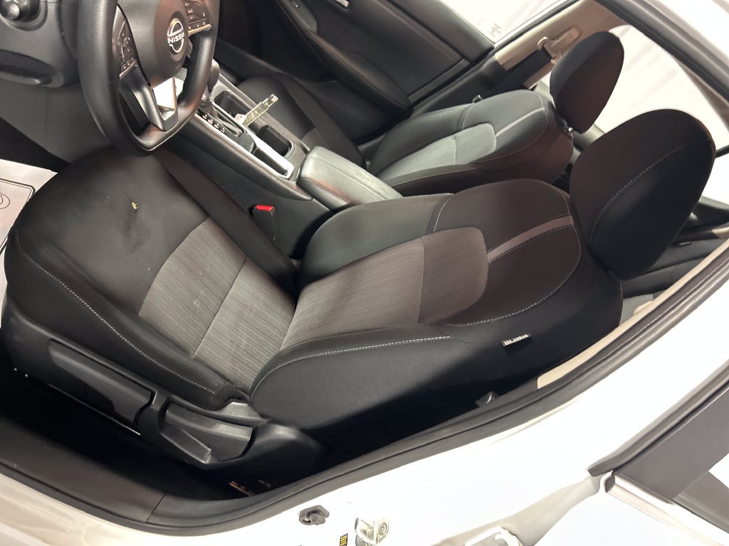 Used 2025 Nissan Sentra SV FWD image 10