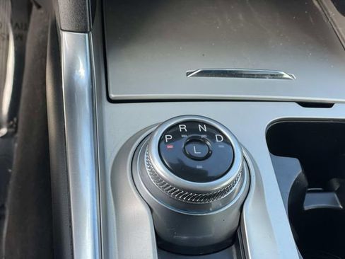 Used 2022 Ford Explorer XLT w/ Equipment Group 202A image 16