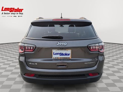 Used 2018 Jeep Compass Sport AWD/4WD image 4