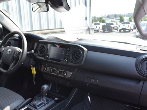 Certified 2020 Toyota Tacoma SR w/ SR Convenience Package AWD/4WD image 26