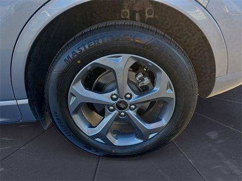 Used 2024 Ford Escape ST-Line image 14