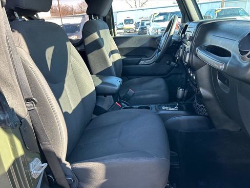 Used 2015 Jeep Wrangler Sport image 13