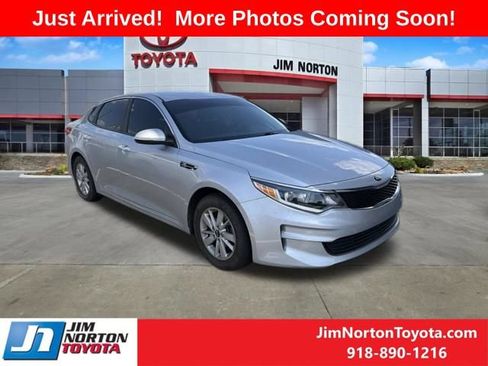 Used 2016 Kia Optima LX FWD image 1