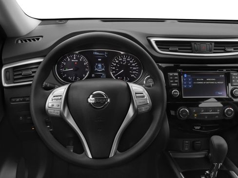 Used 2016 Nissan Rogue SV w/ SV Premium Package FWD image 4