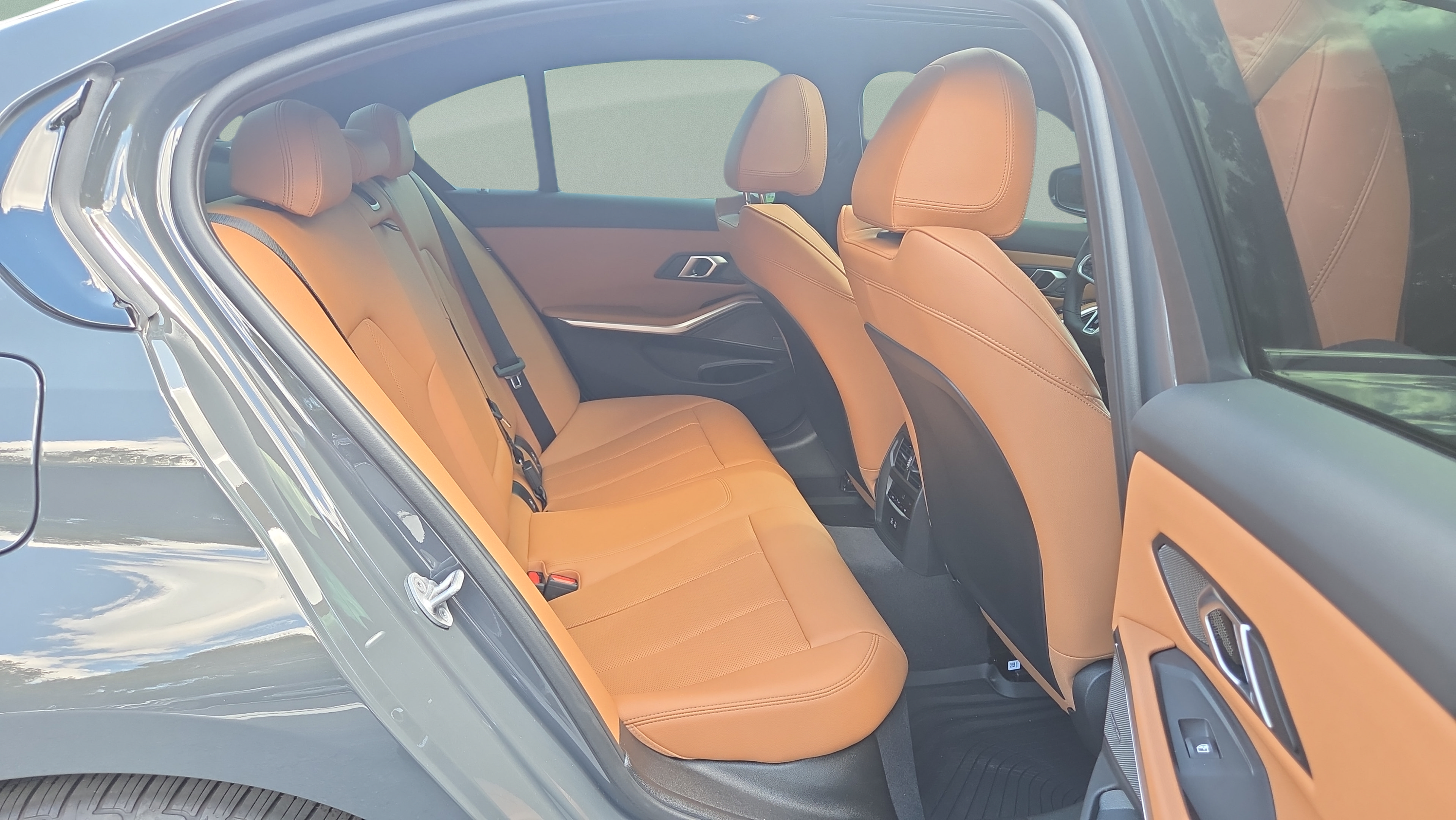 Certified 2026 BMW 330i Sedan w/ M Sport Package RWD image 15