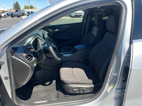 Used 2022 Chevrolet Malibu LT FWD image 29