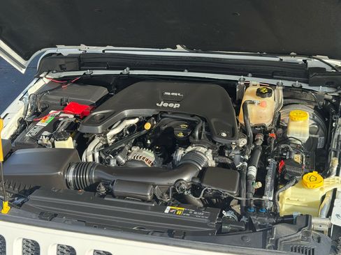 Used 2019 Jeep Wrangler Unlimited Sport S image 11