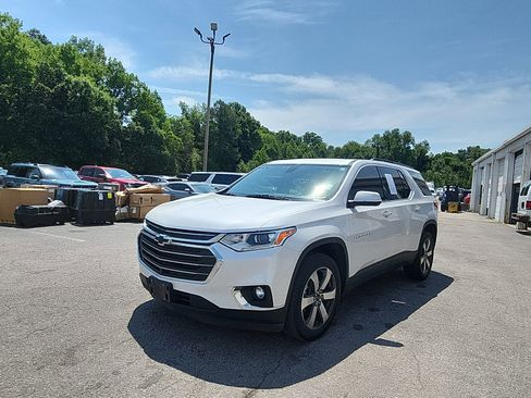 Used 2021 Chevrolet Traverse LT w/ LT Premium Package FWD image 1