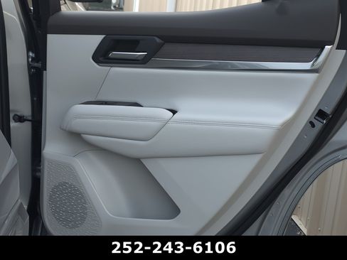 Used 2026 GMC Terrain Denali AWD/4WD image 42