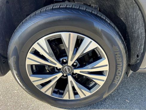 Certified 2023 Nissan Rogue SV w/ SV Premium Package image 11