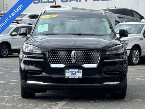 Used 2023 Lincoln Aviator 2WD w/ Premium Package image 9