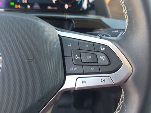 Used 2024 Volkswagen Atlas SE FWD image 24
