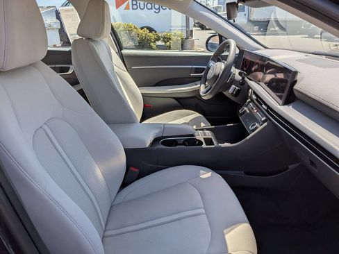 Used 2025 Hyundai Sonata SEL FWD image 30