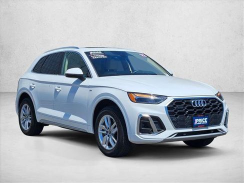 Used 2023 Audi Q5 2.0T Premium w/ Convenience Package AWD/4WD image 3