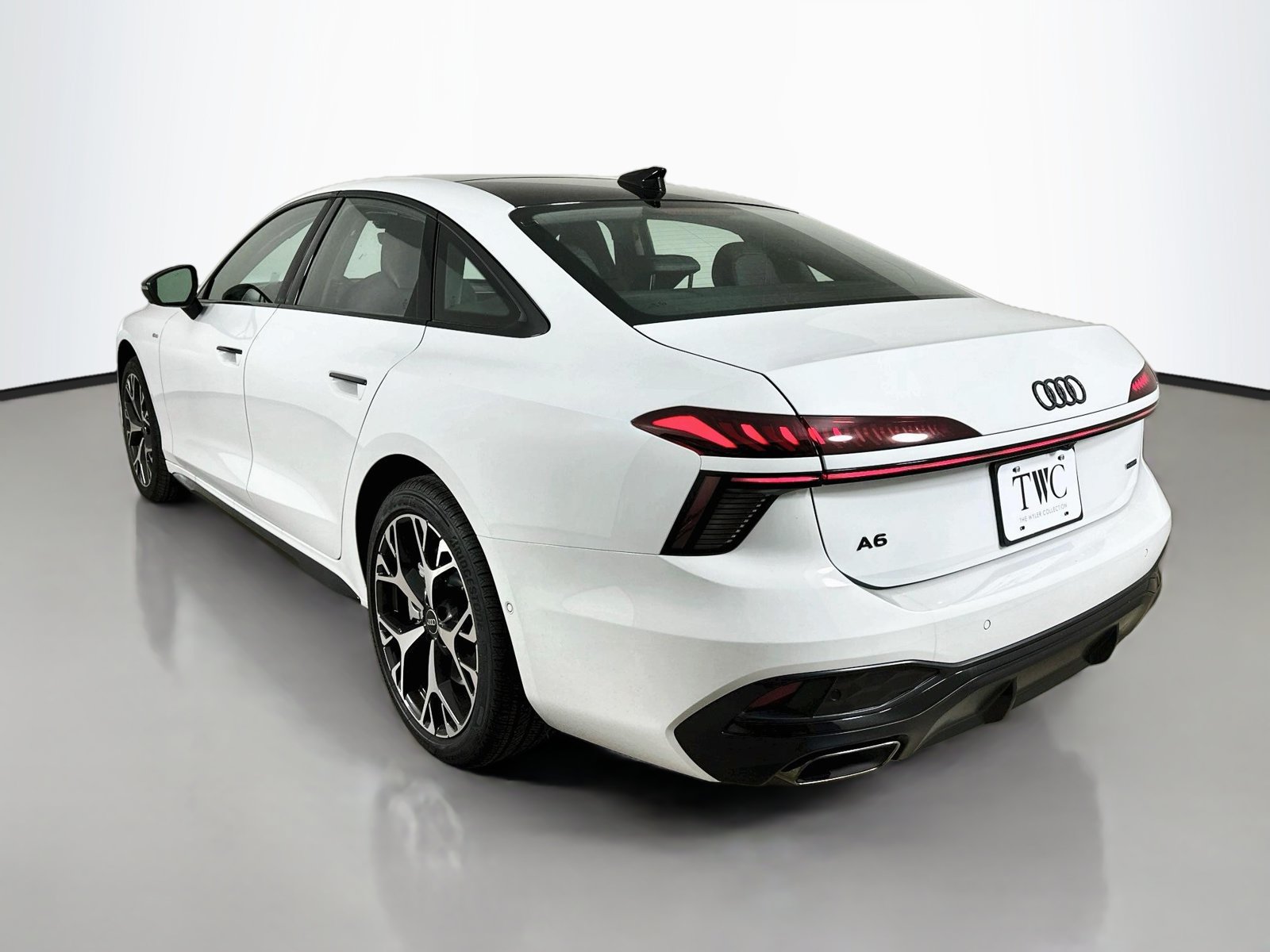 New 2026 Audi A6 Premium Plus AWD/4WD image 7