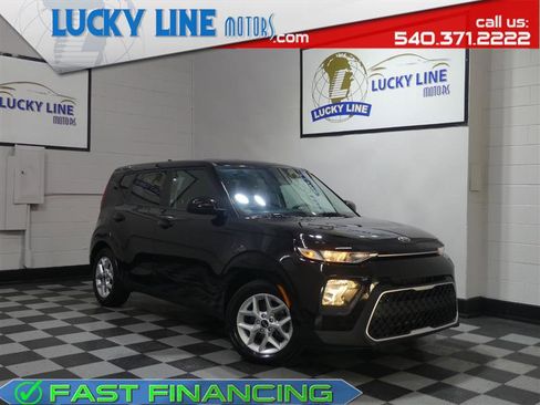 Used 2021 Kia Soul S FWD image 1