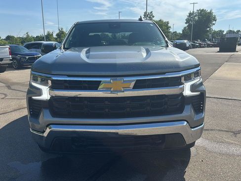 Used 2024 Chevrolet Silverado 1500 LT AWD/4WD image 8