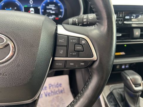 Used 2023 Toyota Highlander Limited AWD/4WD image 28