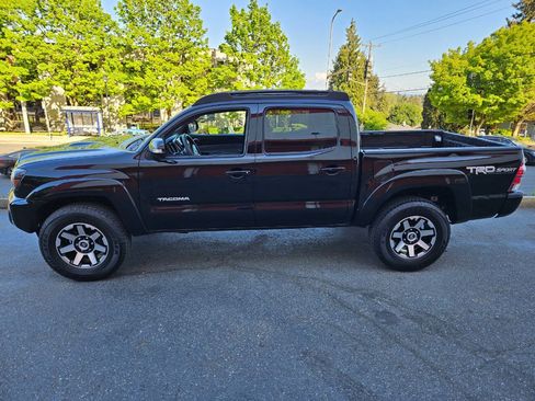 Used 2015 Toyota Tacoma TRD Pro AWD/4WD image 2