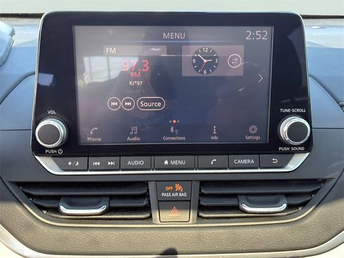 Used 2020 Nissan Altima 2.5 SV image 30