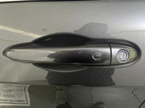 Used 2019 Jeep Cherokee Latitude Plus image 41