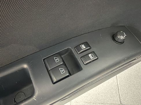 Used 2005 Nissan 350Z Grand Touring RWD image 13