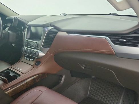 Used 2018 Chevrolet Suburban Premier AWD/4WD image 31