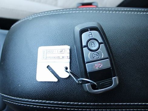Used 2022 Ford Escape SE w/ Cold Weather Package image 29