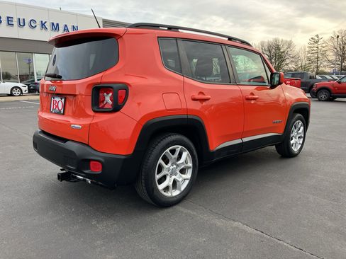 Used 2016 Jeep Renegade Latitude w/ Cold Weather Group image 7